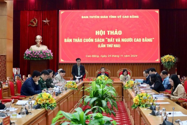 Hội thảo lần thứ hai bản thảo cuốn sách “Đất và người Cao Bằng”