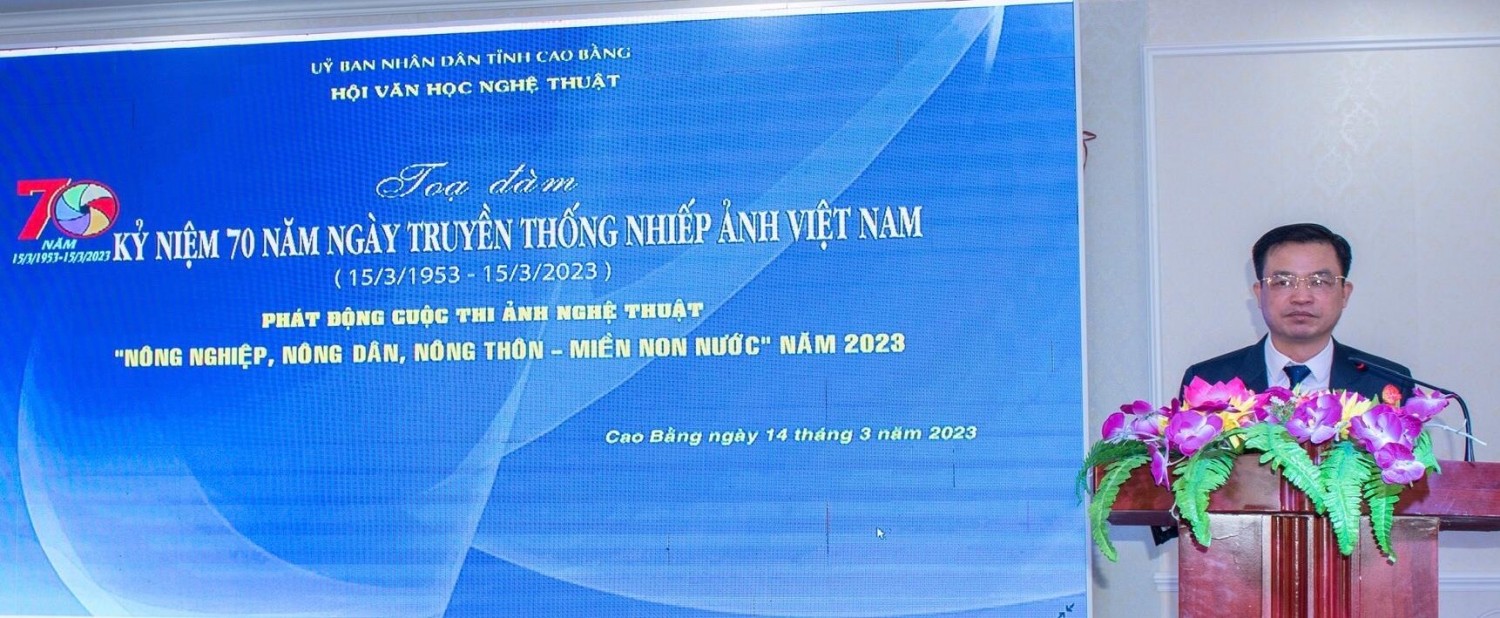 Đồng chí Bế Thanh Tịnh, uỷ viên Ban Thường vụ, Trưởng Ban Tuyên giáo Tỉnh ủy phát biểu tại Chương trình