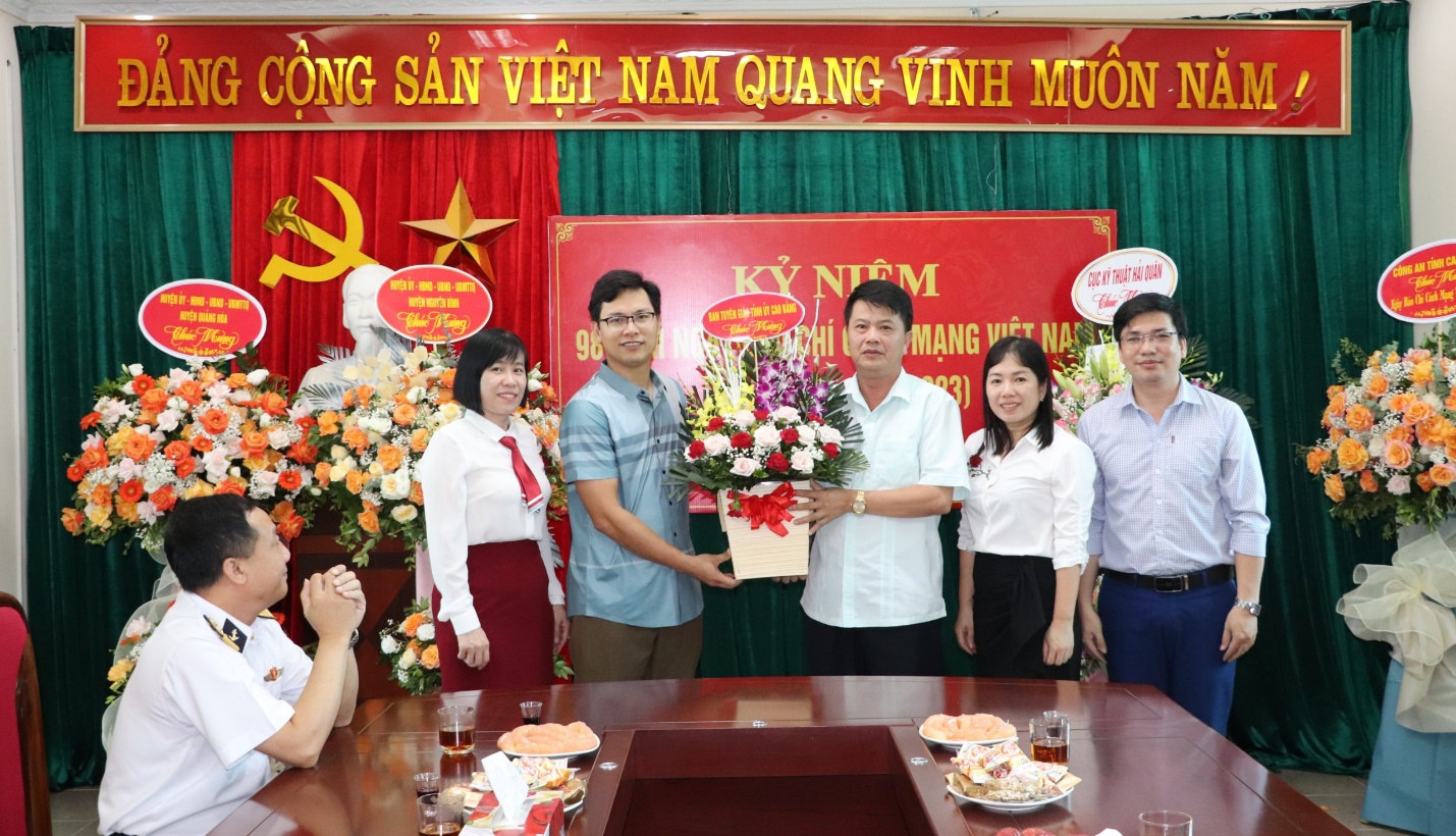 Chúc mừng Báo Cao Bằng.